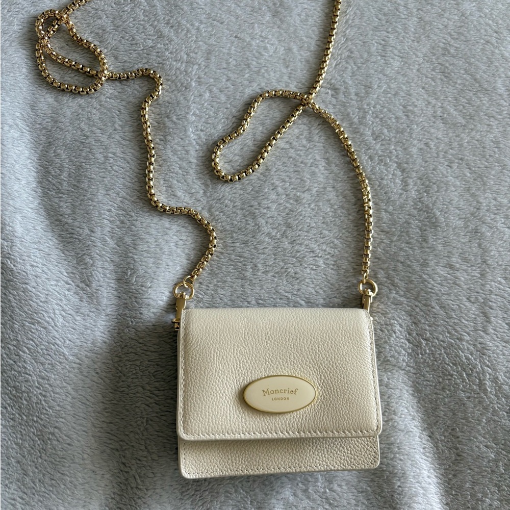 Moncrief cream wallet with chain